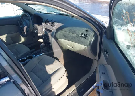 2010 Ford Fusion Se из США, поврежденный, VIN 3FAHP0HA4AR118314